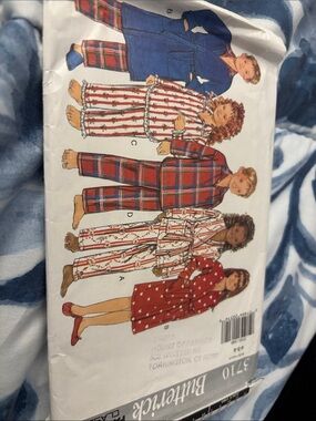Butterick 3710 vintage children's sewing pattern for robes, pajamas, and belts